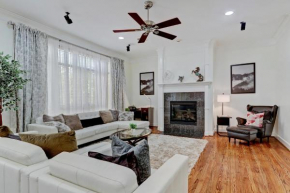 Luxury Home Minutes to Downtown Close to Everything Nice